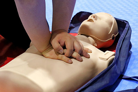 New defibrillator at Ettrick Bay